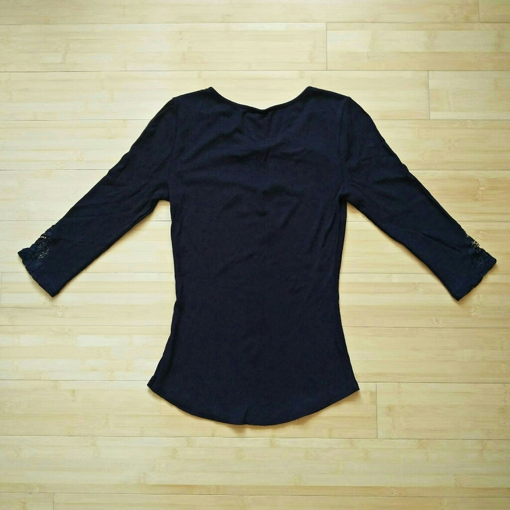 Bebe Ribbed & Lace Swarovski Logo Keyhole Top - Picture 8 of 16